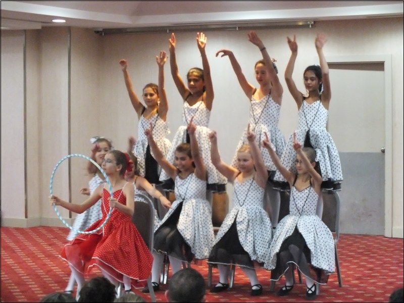 23 nisan 2012 KUŞADASI - BALE GÖSTERİSİ